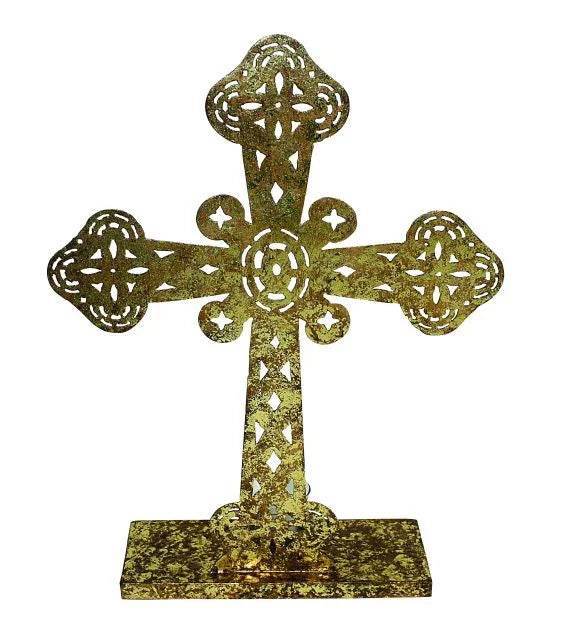 Traditional Shaped Accent in Italian Gold