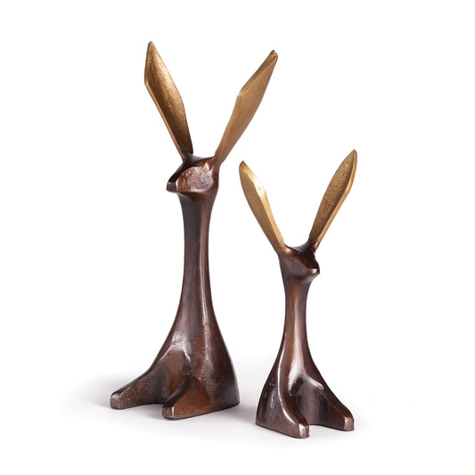 The jackrabbit is known for its long ears. This modern interpretation is cleaned up and simplified. An adorable accessory for desk or bookshelf in the contemporary office.