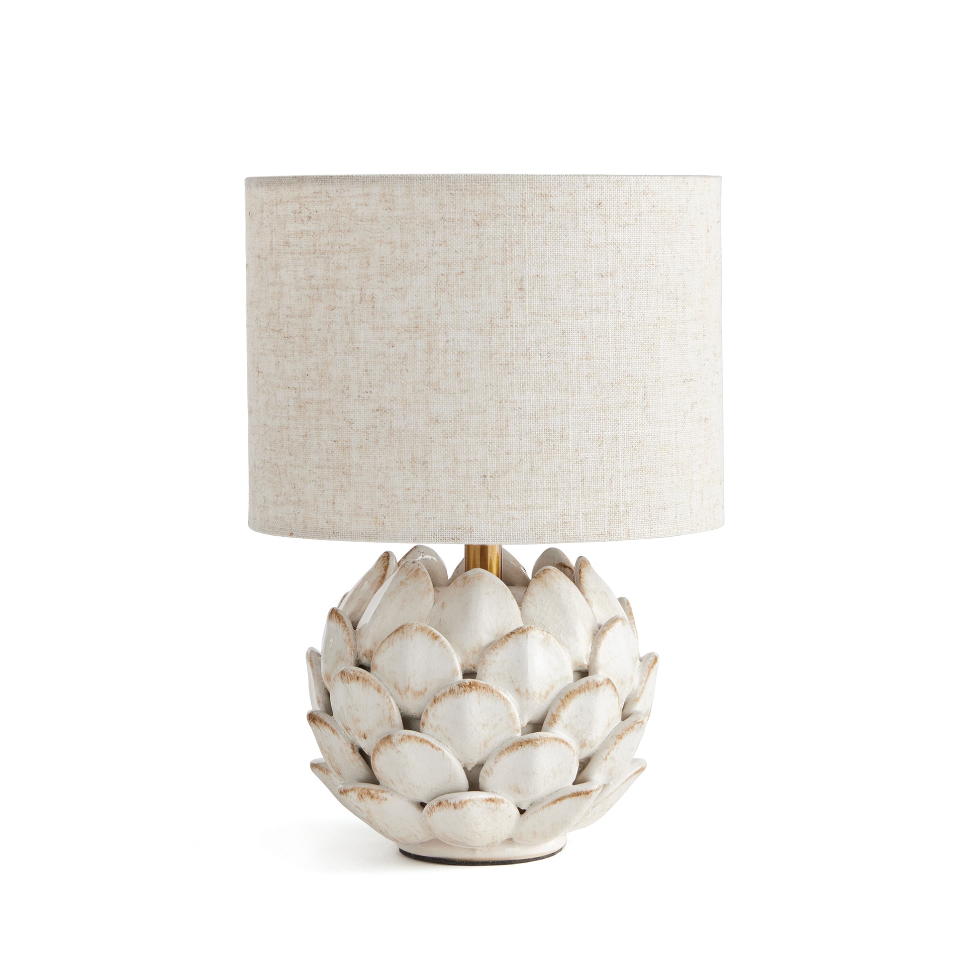 This stunning artichoke-inspired ceramic lamp is hand finished with antiqued edges. Topped with a natural linen shade, it makes a beautiful addition to the traditional space.