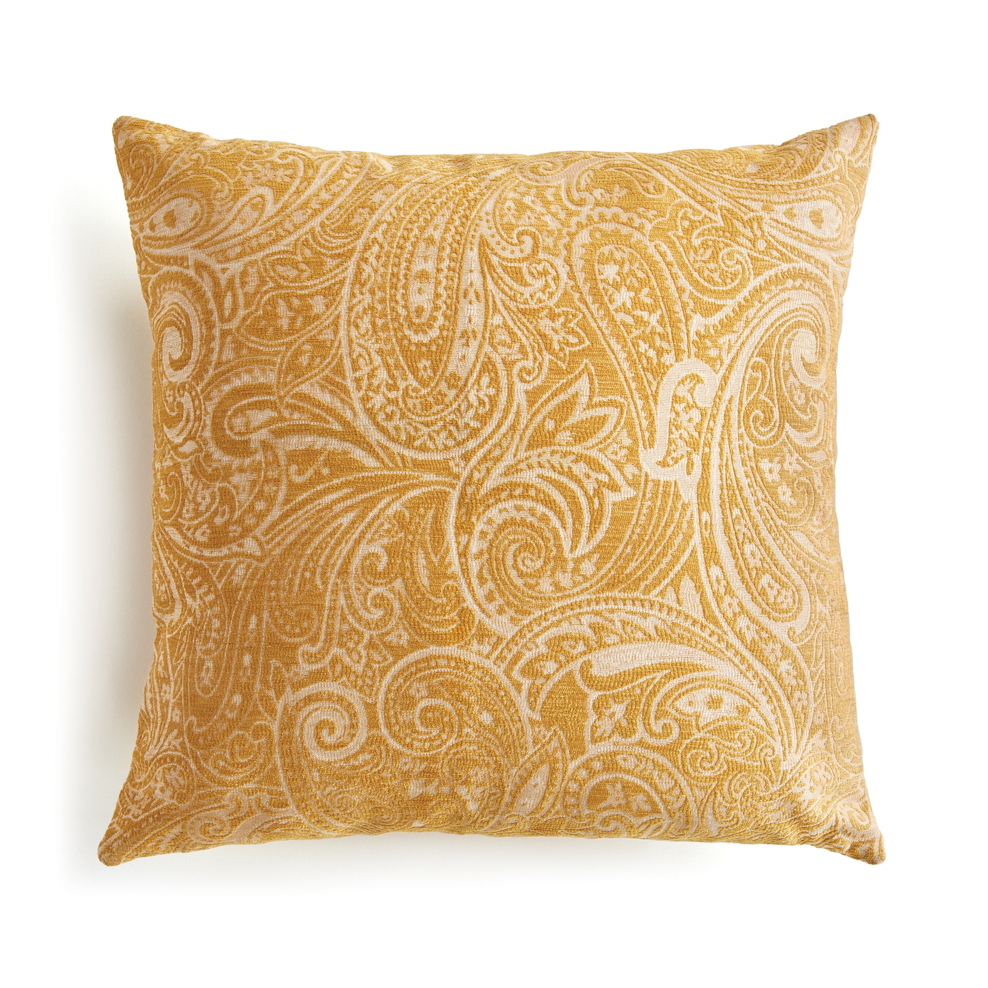 The outdoor pillow that lives beautifully indoors. Enjoy the upscale luxury and durability of Jacquard. With a rich ochre paisley pattern, it perks up any palette. This pillow is weather resistant and responsibly made. Filled with 100% recycled fibers.