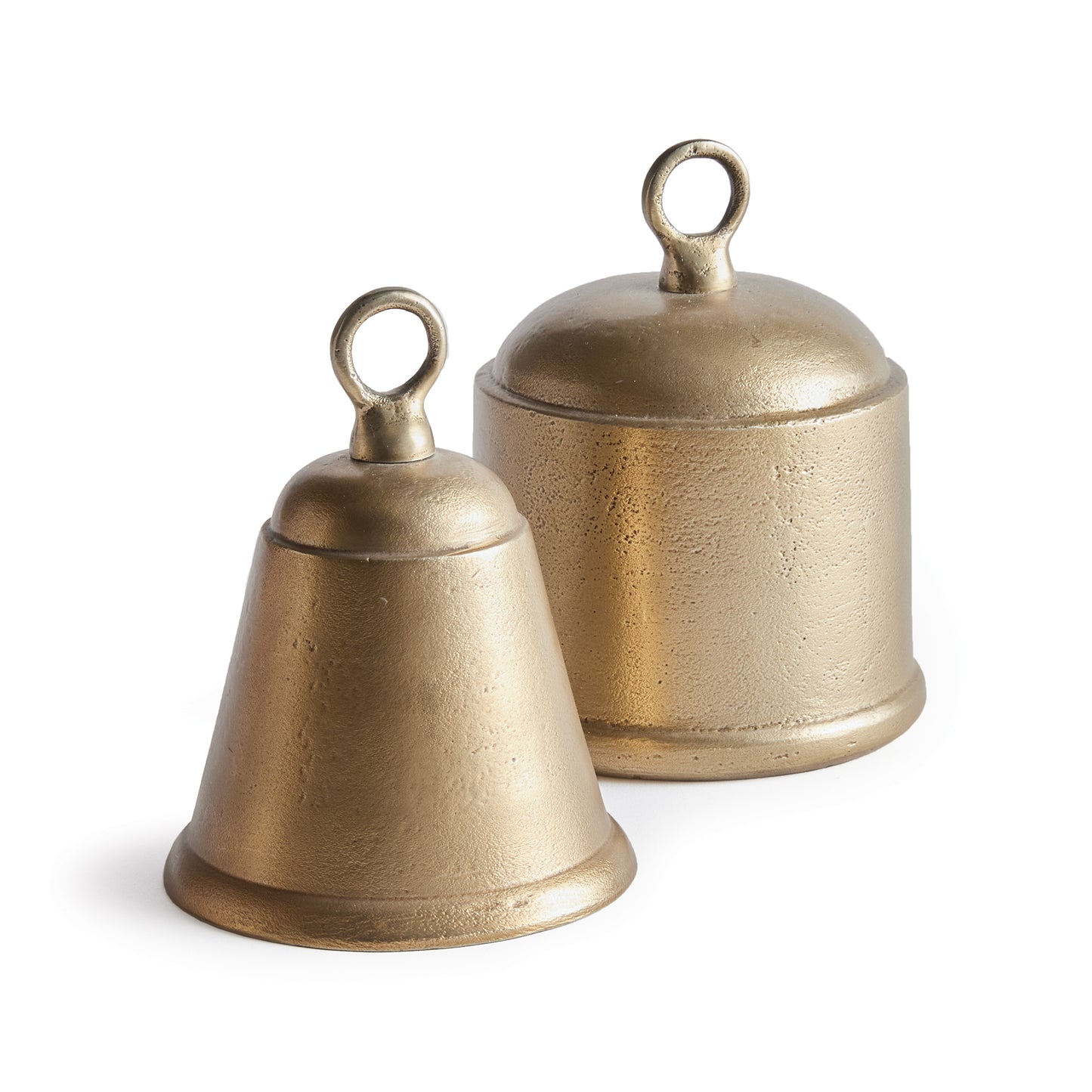 Old fashioned objets in cast aluminum, these historic shapes are functional bells. Place this pair atop a stack of art books on the ottoman or arrange in a bookshelf for a classic look.