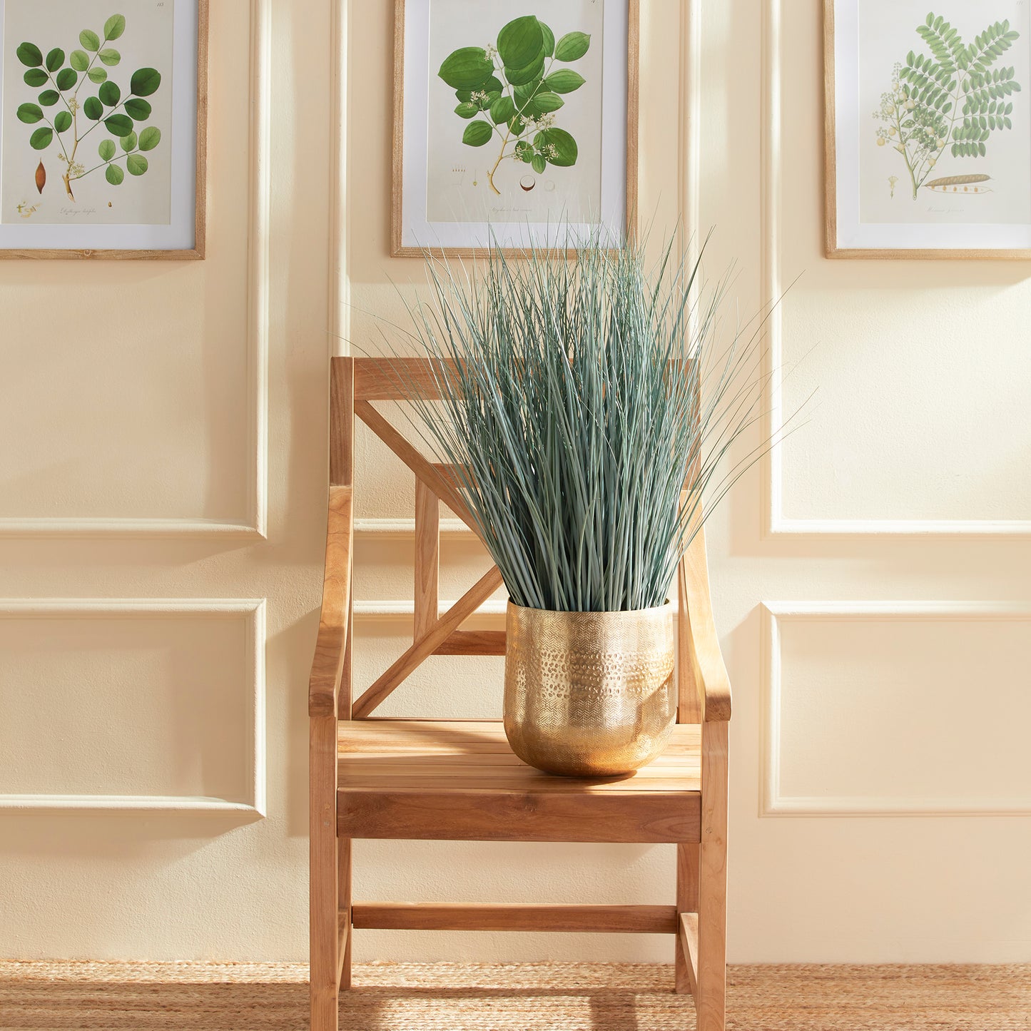 Made to look 100% realistic, this wispy blue oat grass is a natural touch. Drop in to your favorite pot or cachepot and add some coastal appeal to your space. Enhance your decor with natural, realistic botanicals. This blue oat grass adds a touch of coastal charm to any room.