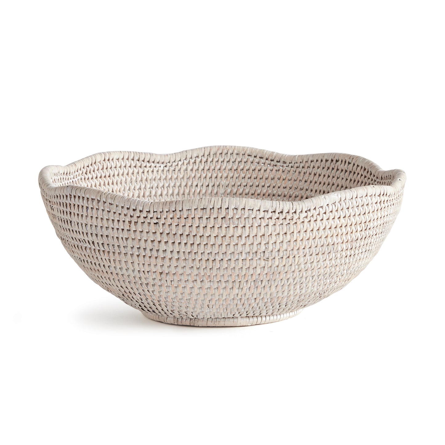 From the signature tight weave to the natural whitewash finish, Burmese artistry is truly exceptional. The scalloped edge on this versatile bowl makes a charming detail. A level of skill and craftsmanship handed down from generation to generation.