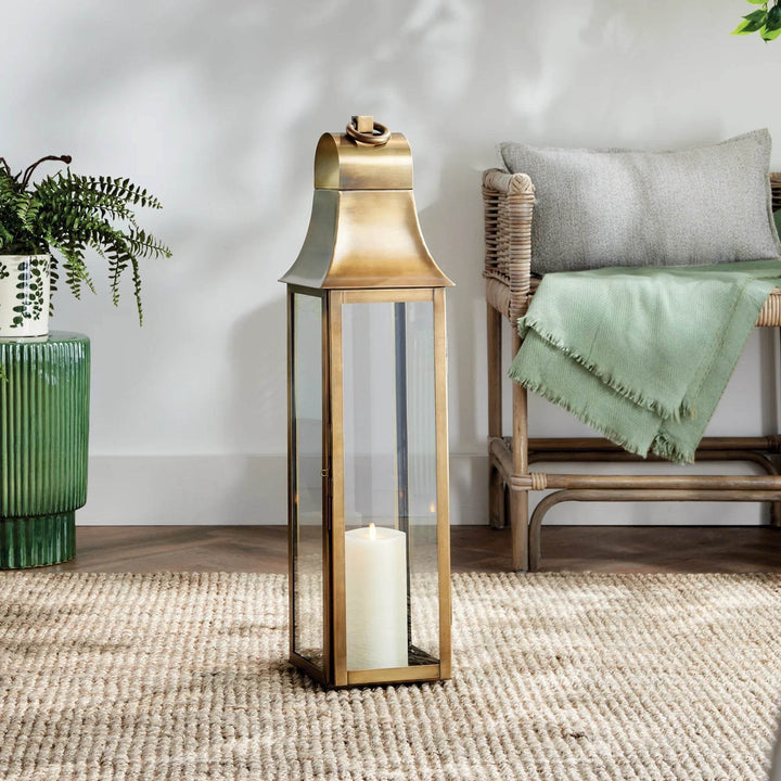 Large Antique Brass Chloe Lantern Décor