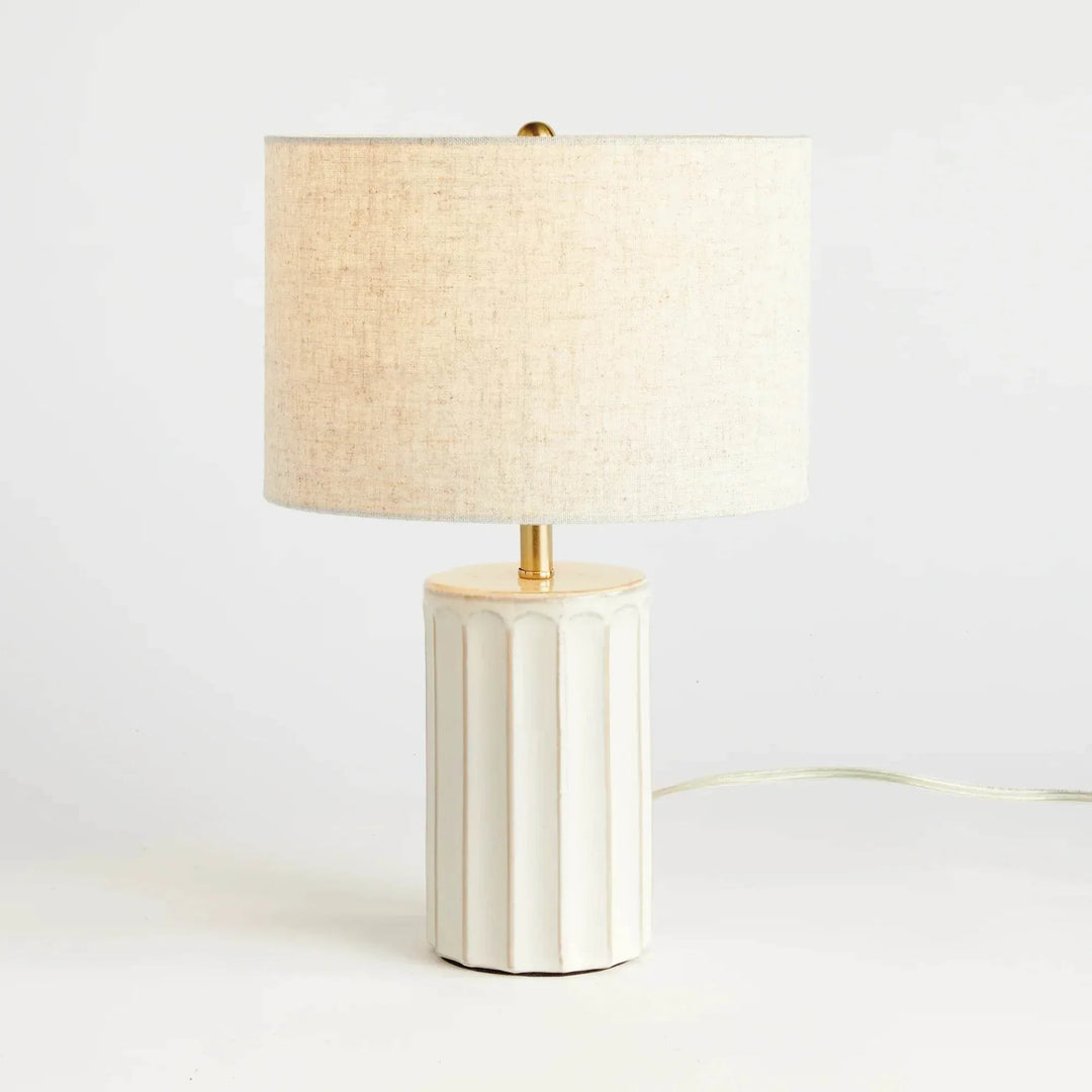 Round Ribbed Table Lamp Ribbed Ceramic Lamp with Linen Shade, 60W