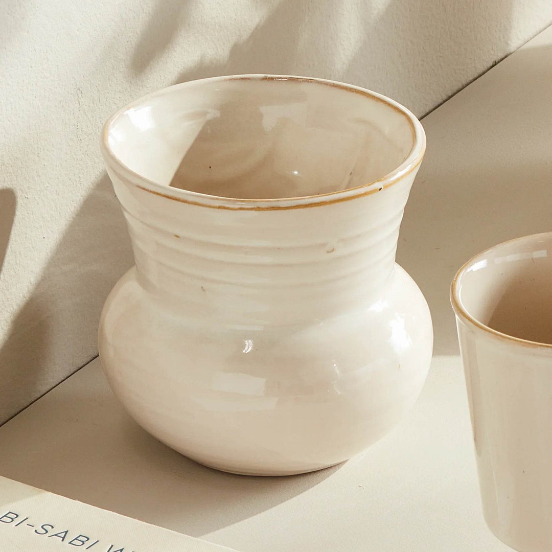 Small Cream Stoneware Planter Pot with Drain Hole - Reactive Glaze Finish