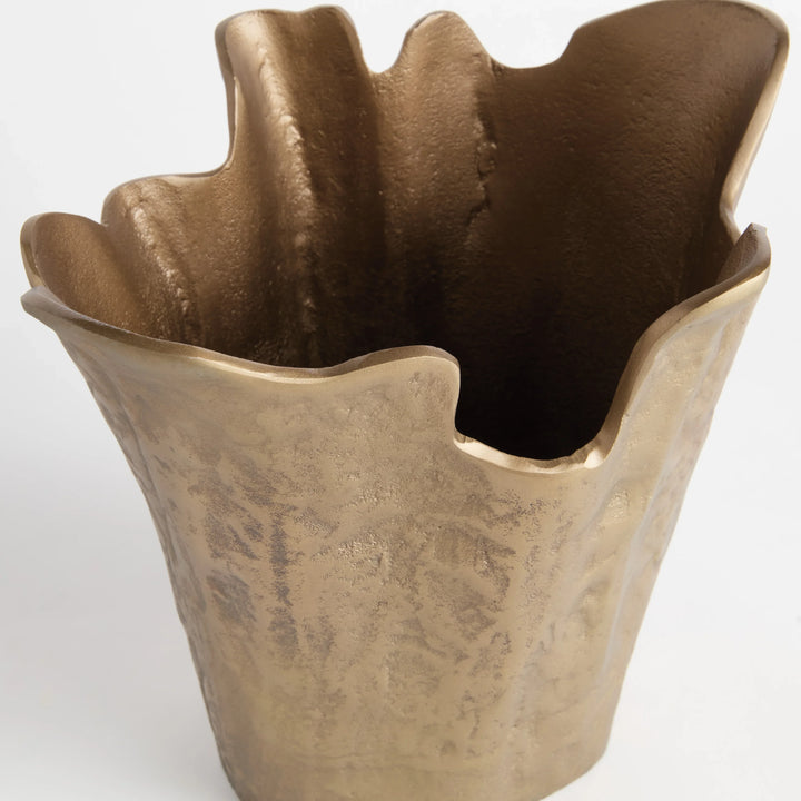 Garin Decorative Vase – Modern Organic