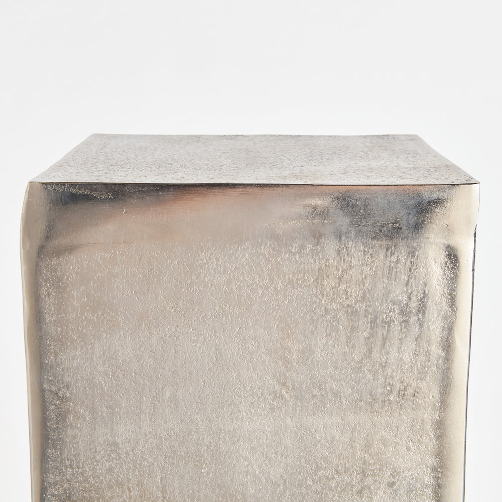 Victor Pedestal Tall – Modern Organic