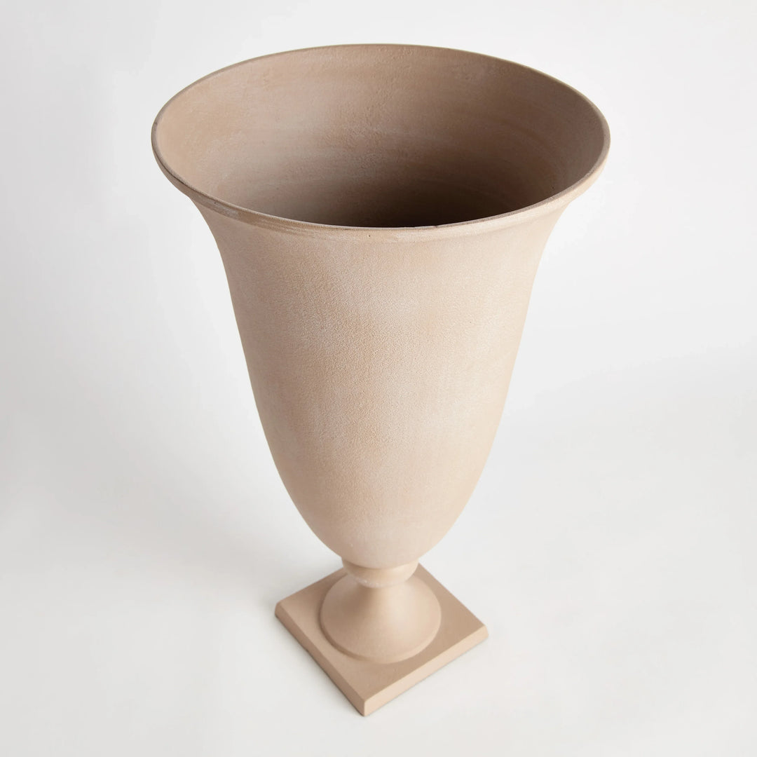 Pietra Footed Urn – Modern Organic