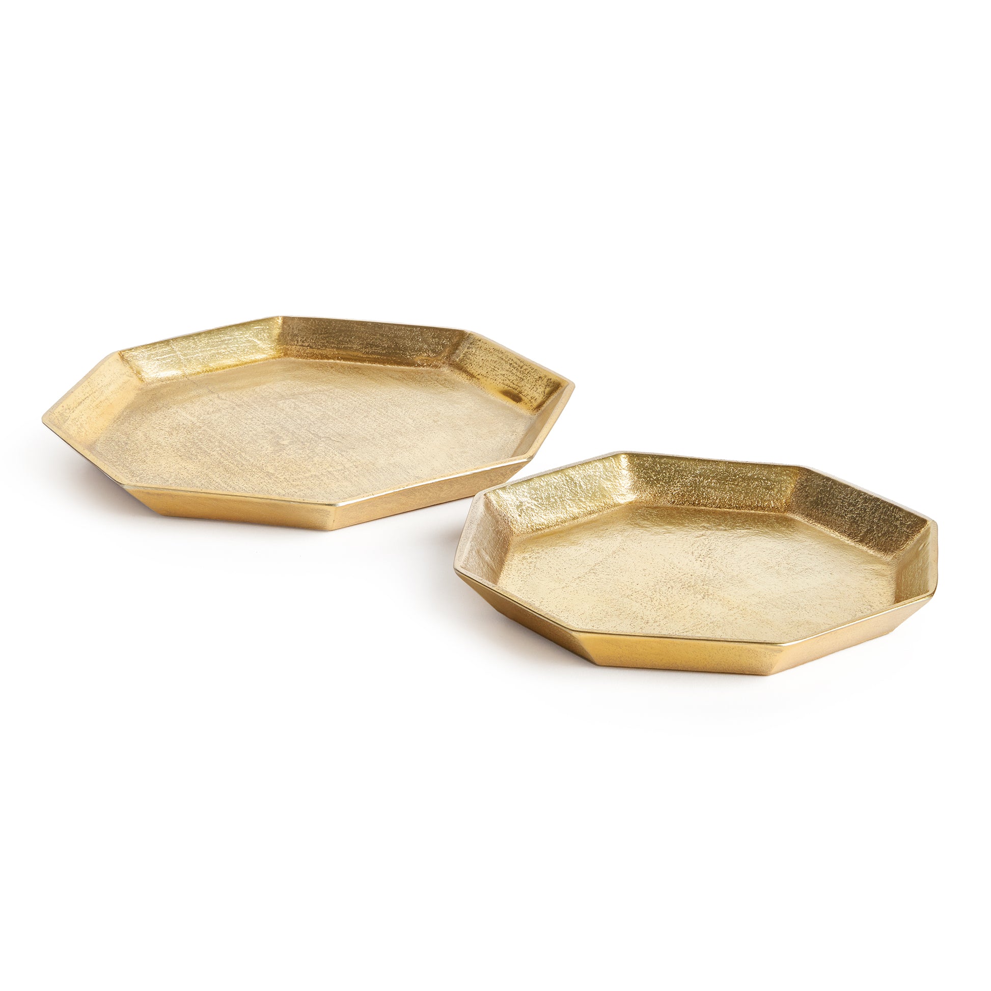 A geometric shape and sleek look make these cast aluminum trays unique. Line with a collection of candles for a golden, contemporary touch. They are dry food safe, so serve your favorite muffins or rolls in style at your next gathering.