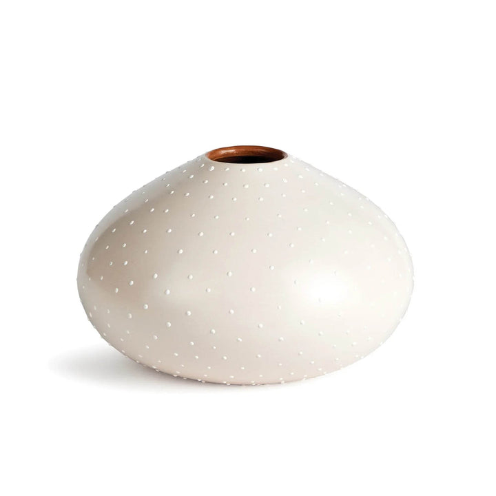Compact off-white ceramic vase with sculptural round shape and minimal height – Modern Organic

