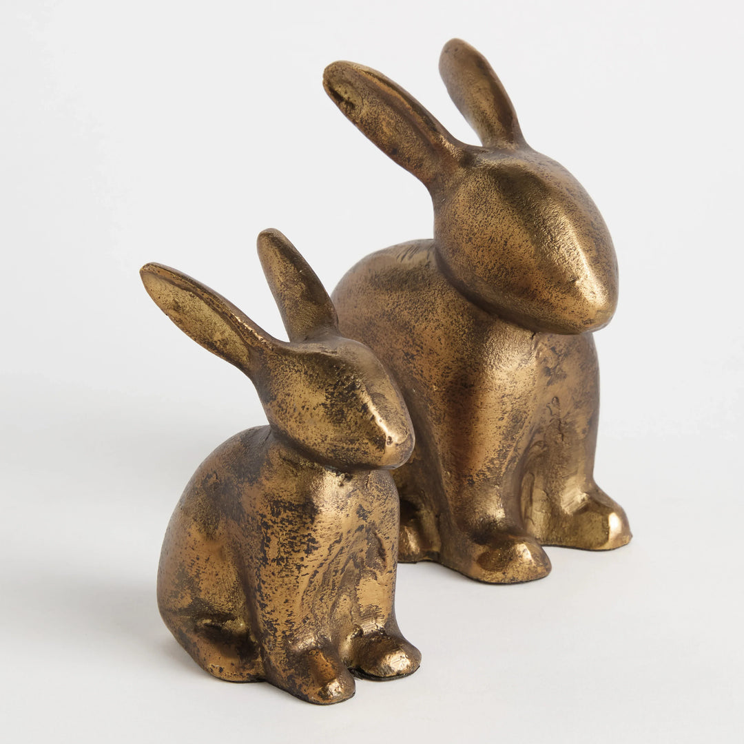 Set of two aluminum sitting rabbit sculptures in antique brass finish with larger and smaller figurines, tabletop decor Traditional Transitional style